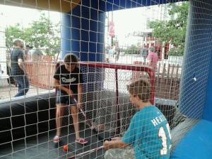 Riley and Ryan play hockey